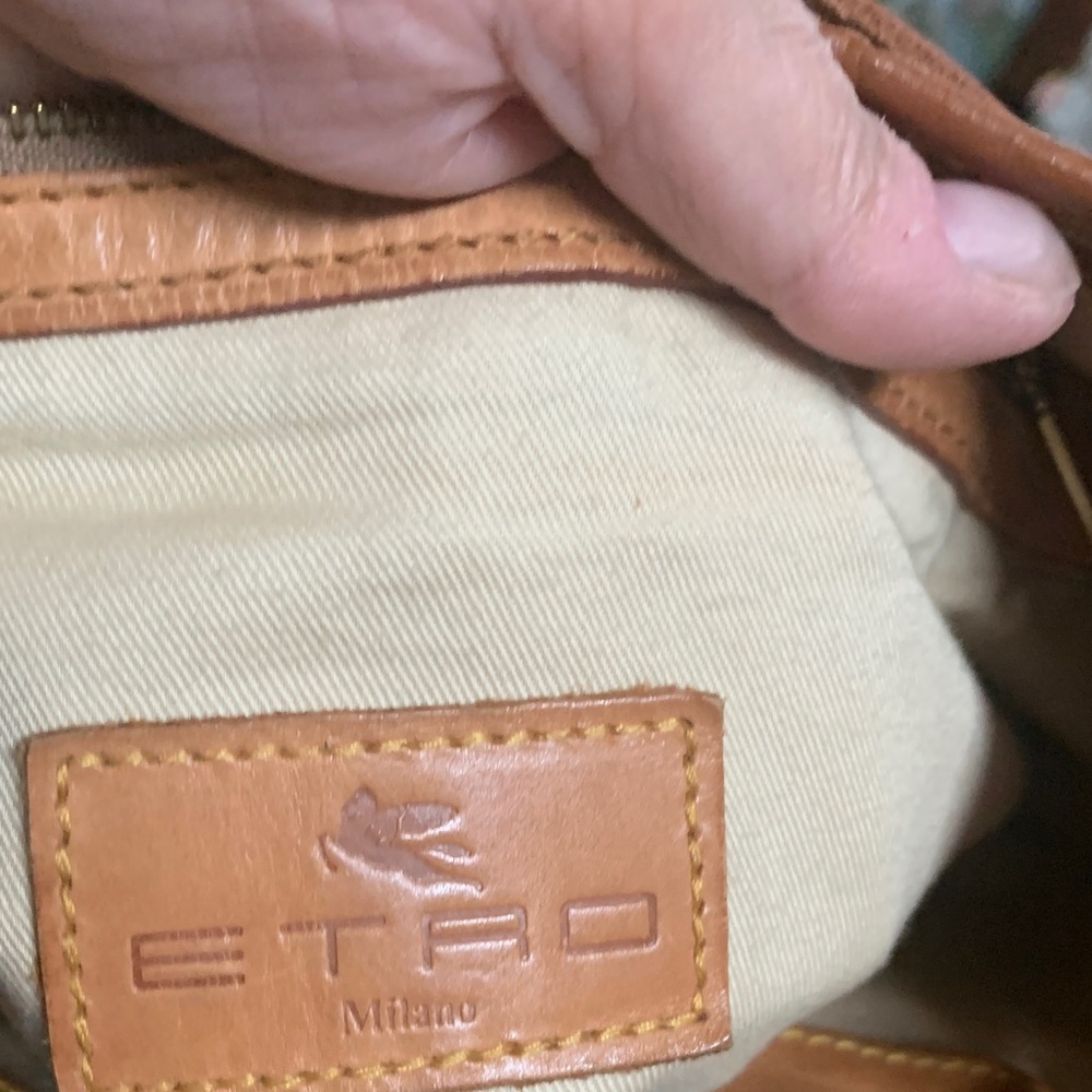 Etro Milano Elegant Tan Leather Women's Drawstring Bag  EUC - Picture 2 of 11